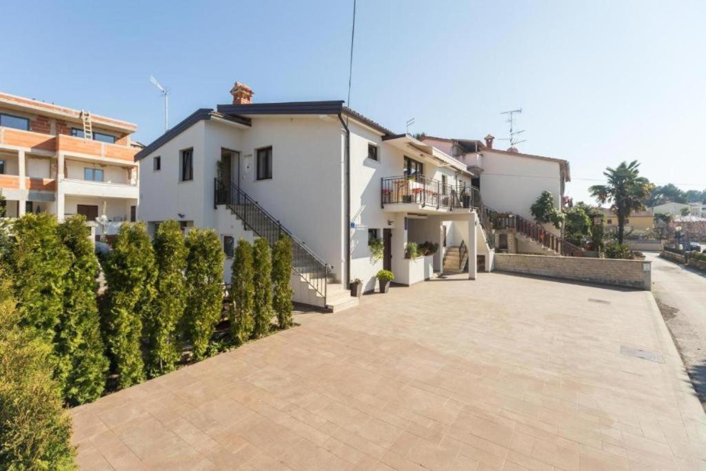 Apartment Alex - Best Location Porec Exterior photo
