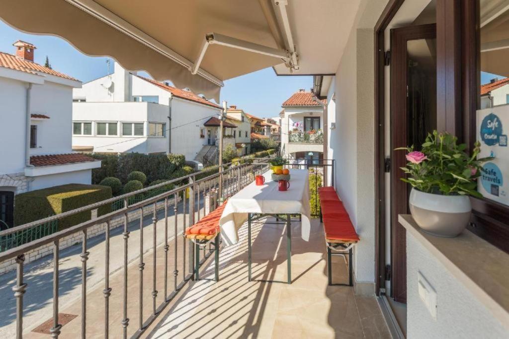 Apartment Alex - Best Location Porec Exterior photo